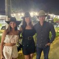 SANDOVAL JÚNIOR BEM ACOMPANHADO NA EXPOARA