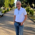 PAULO HERNANDES MARCA FOLHINHA DE IDADE NOVA