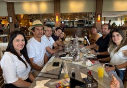 PRESIDENTE DA FIETO ALMOÇA COM FAMILIARES ANTES DA FOLIA 