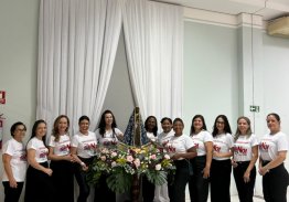 CHÁ BENEFICENTE CASA TRA NOI. UMA NOITE DE AMIZADE E VOLUNTARIADO