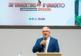 FÉ E POLÍTICA. LAUREZ MOREIRA PRESTIGIA CONGRESSO COM MAIS DE 8 MIL JOVENS EM GURUPI