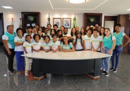 JANELAS PARA O FUTURO. ALUNOS DE COMUNIDADE QUILOMBOLA VISITAM O PALÁCIO ARAGUAIA JOSÉ WILSON SIQUEIRA CAMPOS