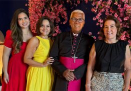 CHÁ COM MARIA ARRECADA RECURSOS PARA A CONSTRUÇÃO DA CATEDRAL DE ARAGUAÍNA