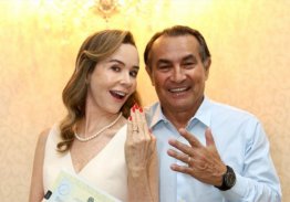 KÁTIA NEVES E SIMÃO MOURA FÉ RIBEIRO SELAM UNIÃO CIVIL APÓS QUASE DEZ ANOS DE HISTÓRIA A DOIS