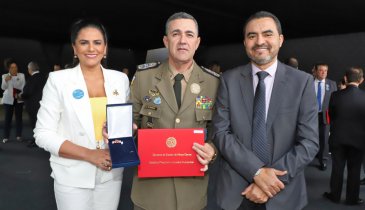 COMANDANTE-GERAL DA PMTO RECEBE HOMENAGEM DO GOVERNO DE MINAS GERAIS