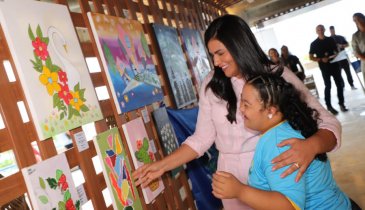 DO BICO DO PAPAGAIO. PRIMEIRA-DAMA DO TOCANTINS E SEU APOIO À INCLUSÃO. MOSTRA DE ARTE DA APAE DE ARAGUATINS NA CASACOR EM PALMAS 