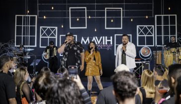  MAVIH ARAÚJO FEET. ZÉ RICARDO E THIAGO PRESTES A NAMORAR NAS PLATAFORMAS DIGITAIS