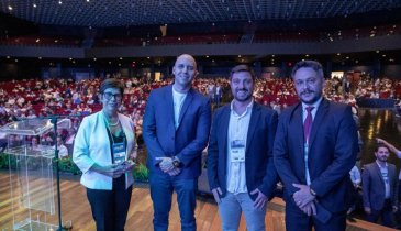 PRESIDENTE MAX FLEURY PREMIADO NA MARCHA DE VEREADORES EM BRASÍLIA