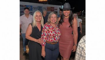 COLMÉIA FAZ 45 ANOS COM FESTA