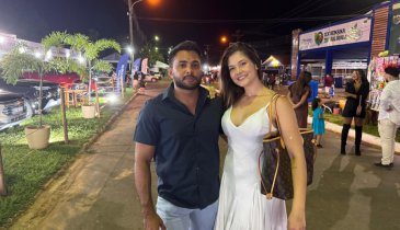 DEPOIS DE DIA INTENSO DE TRABALHO LETÍCIA CAVALARO CIRCULA NA 57ª EXPOARA
