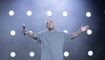 RODRIGUINHO LANÇA "SORTE", SUCESSO ETERNIZADO NA VOZ DE CAETANO VELOSO E GAL COSTA