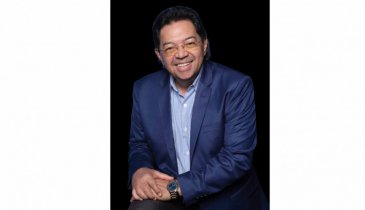 GOIANYR BARBOSA VOLTA AO CENÁRIO MUSICAL