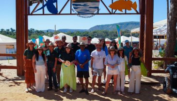 DA PAUTA À PRAIA: JORNALISTAS CONFEREM AÇÕES SUSTENTÁVEIS DO SICREDI NA PRAIA DO FUNIL