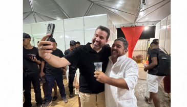 FERNANDO MOCÓ E DJ JUNINHO NOS EMBALOS DO TITANIC XAMBIOÁ