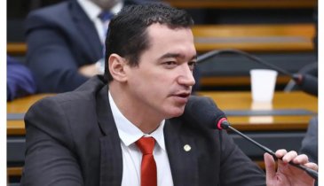 PL DE ALEXANDRE GUIMARÃES IMPÕE FILTRAGEM NOS ALGORITMOS DAS PLATAFORMAS DIGITAIS