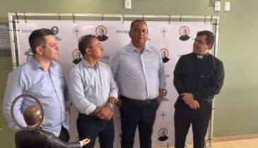 SENADOR EDUARDO GOMES CONHECE APLICAÇÃO DAS EMENDAS DESTINADAS AO HOSPITAL DOM ORIONE 