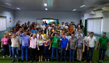 ALEXANDRE GUIMARÃES LEVA NOVA ETAPA DO MDB PRESENTE AO CENTRO DO TOCANTINS