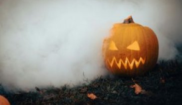 4 LIVROS PARA ENTRAR NO CLIMA DE DIA DAS BRUXAS