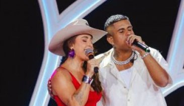 GAAB NO ENTARDECER FEET LAUANA PRADO