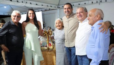 KARYNNE SOTERO E WANDERLEI BARBOSA NOS 99 ANOS DE MARIA FARIA