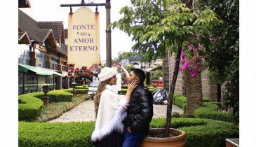 PASSEIO DE LETÍCIA CAVALARO E UÊNIS TERRA EM GRAMADO 