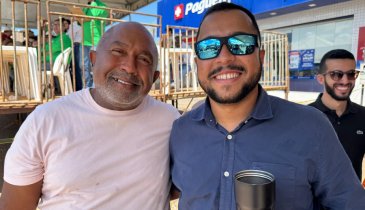 VEREADOR E O PROMOTOR DE JUSTIÇA PRESTIGIANDO A CAVALGADA DE ARAGUAÍNA