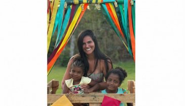 A PRIMEIRA-DAMA DO TOCANTINS, KARYNNE SOTERO, VIRA A FOLHINHA E COMEMORA MAIS UM ANO DE VIDA 