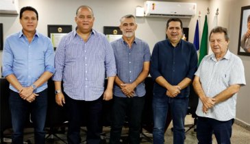 PRESIDENTE AMÉLIO CAYRES RECEBE SENADOR EDUARDO GOMES EM VISITA INSTITUCIONAL