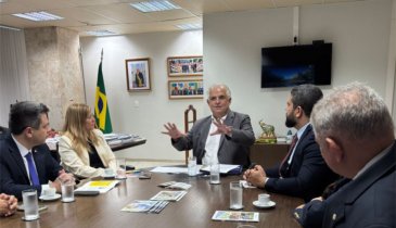FACIET DESTACA ASSOCIATIVISMO E APRESENTA REIVINDICAÇÕES DE COMERCIANTES EM MISSÃO INSTITUCIONAL EM BRASÍLIA 