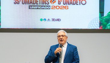 FÉ E POLÍTICA. LAUREZ MOREIRA PRESTIGIA CONGRESSO COM MAIS DE 8 MIL JOVENS EM GURUPI