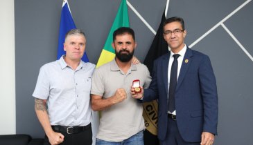 POLÍCIA CIVIL CELEBRA TRAJETÓRIA DE INVESTIGADOR DO GOTE EM SOLENIDADE DE APOSENTADORIA