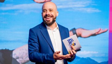 O MEDO DE FALAR EM PÚBLICO TRAVA CARREIRAS E ATINGE A MAIORIA DOS PROFISSIONAIS