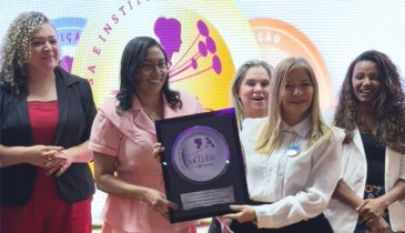 ATUAÇÃO DO CMEC TOCANTINS RECEBE RECONHECIMENTO DO GOVERNO DO ESTADO COM O SELO PRATA AMIGA DA MULHER 