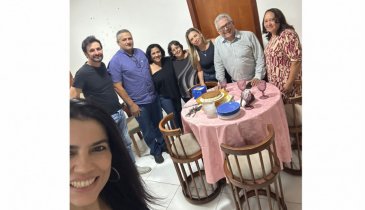 UMA NOITE DE AMIZADE PARA CELEBRAR O PADRE ADEMAR JOSÉ DOS SANTOS