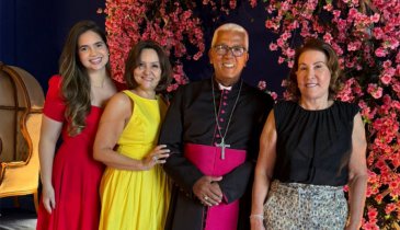 CHÁ COM MARIA ARRECADA RECURSOS PARA A CONSTRUÇÃO DA CATEDRAL DE ARAGUAÍNA