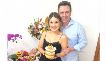 VIVA A CÂNDIDA! 35 ANOS TRANSBORDANDO GRATIDÃO