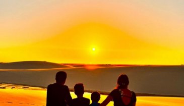 BELEZA DOS LENÇÓIS MARANHENSES ENCANTA FAMÍLIA DE CARMOLÂNDIA