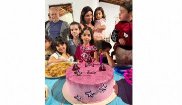 EM BATATEIRAS, NOITE DE PIZZA PARA FESTEJAR ISABELA