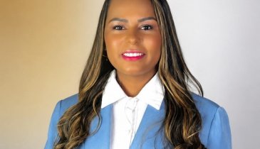 A QUILOMBOLA ANNE KARIANNY MOREIRA É A NOVA SECRETÁRIA DE COMUNICAÇÃO DE PORTO NACIONAL