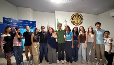 JUVENTUDE EM NOITE DE POSSE NO MOVIMENTO ROTÁRIO