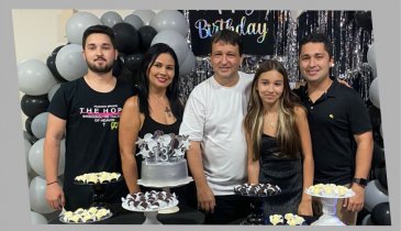 FESTA NO COLÉGIO