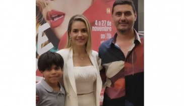 PAI E FILHO CURTINDO A VIDA  