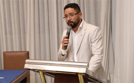 Arnaldo Filho Mestre de Cerimônia na posse do Rotary Club de Araguaína-Pioneiro
