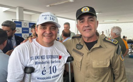 vice-prefeito de Wanderlândia e o comandante-geral da PMTO,coronel Márcio Barbosa