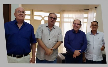 Presidente Estadual do MDB do Tocantins, Marcelo Miranda, dr. Buti - Herbert Brito, dr. Jaques Silva e o presidente do Podemos, Ronaldo Dimas. 
