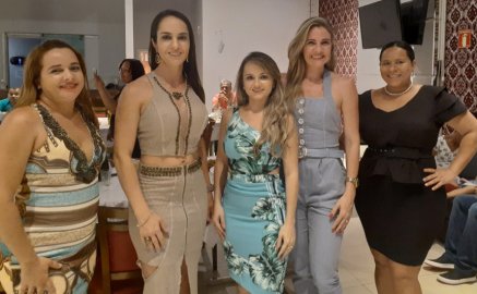  Glaucia Peixoto, Renata Martinazzo, Rejane Silveira, Vanessa Guimarães e Letícia Moraes -