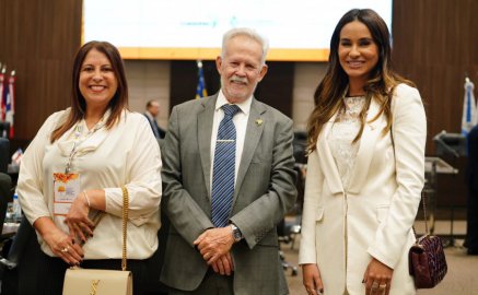 Presidente da Asmeto Odete Almeida (esq.), presidente TJTO des. João Rigo Guimarães e a presidente da Asmego Patrícia Machado Carrijo