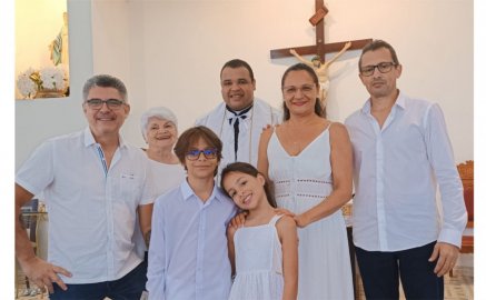 Hosana, Hélio Castro padre Valmir Andrade, Wayne Vieira, Nilmaci Vieira, Walmir Fernandes e Roberta Vieira (irmã)
