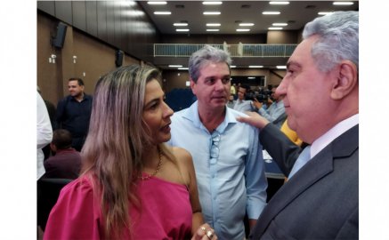 Prefeita de Xambioá, Patricia Evelin, o marido Renato Dias Melo o vice-governador Laurez Moreira
