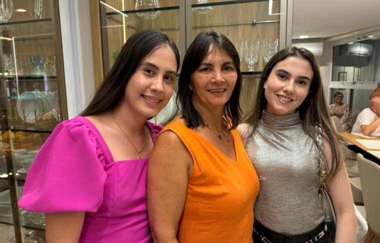 Maria Laura Pinheiro, Jotânia Guedes e Vitória Foto: Cícera Maria  